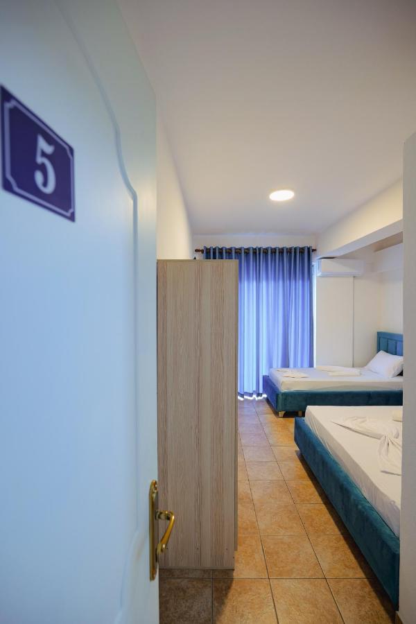 Mema Rooms Himare Exterior photo