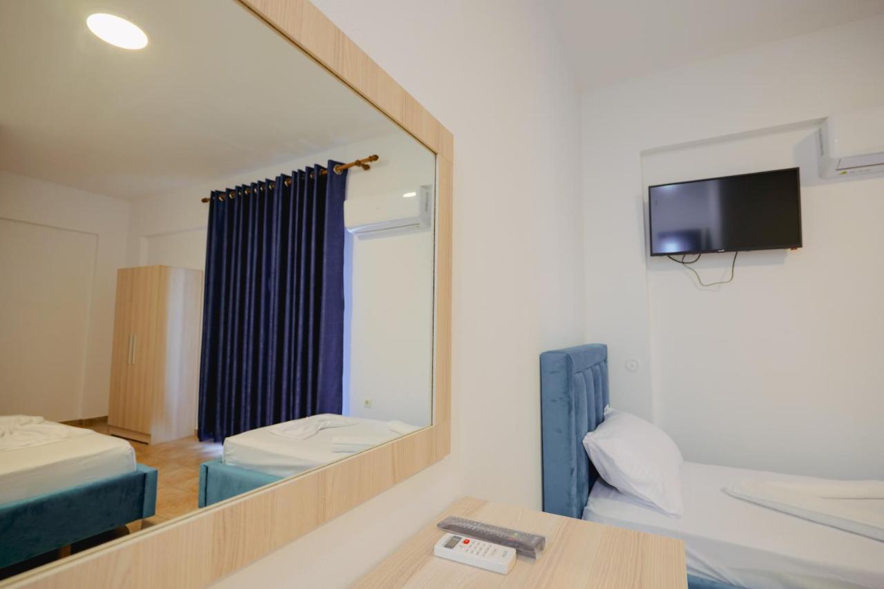 Mema Rooms Himare Exterior photo