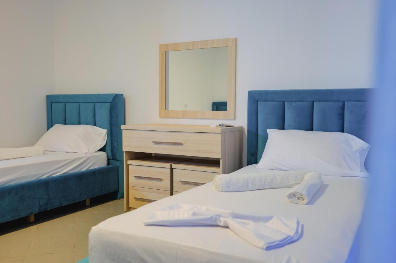 Mema Rooms Himare Exterior photo