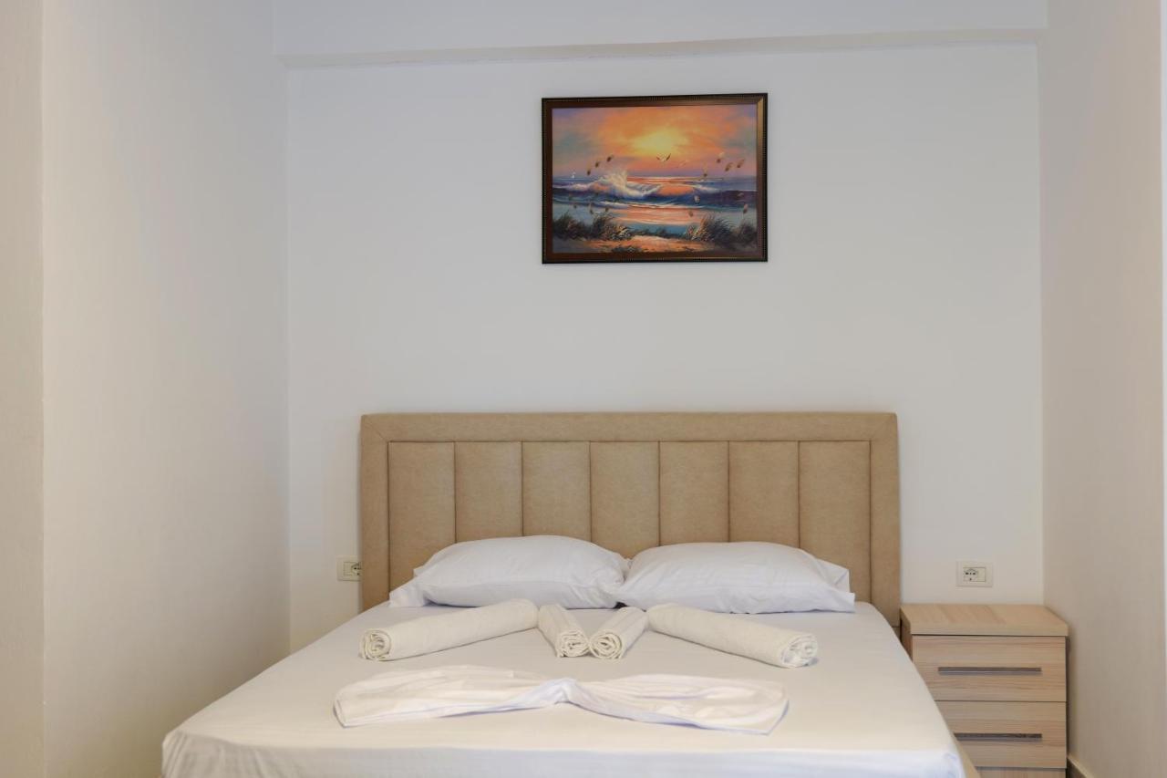 Mema Rooms Himare Exterior photo