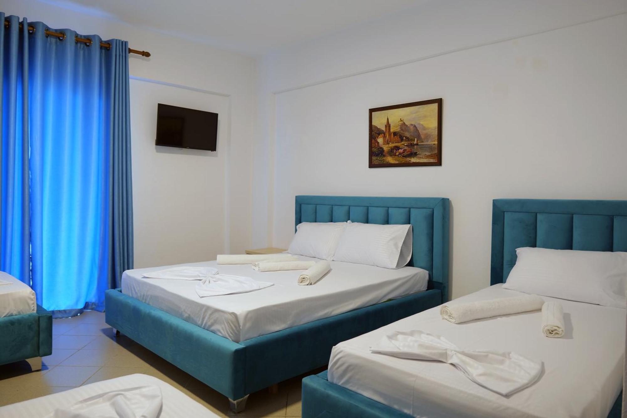 Mema Rooms Himare Exterior photo
