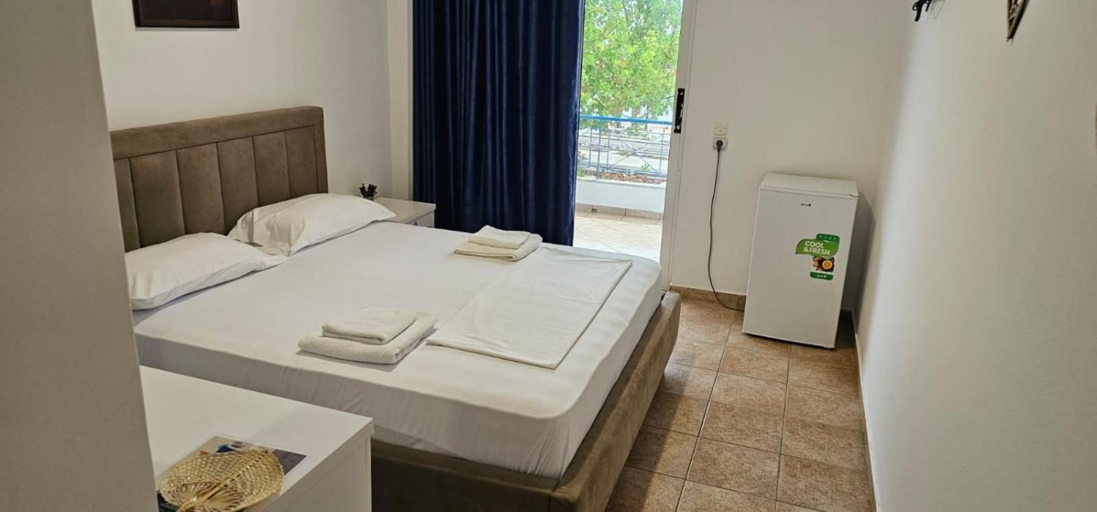Mema Rooms Himare Exterior photo